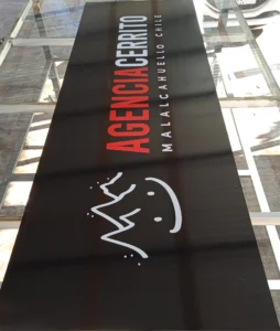 Proyecto de señalética y gráfica visual fabricado por Letreros Caperuso